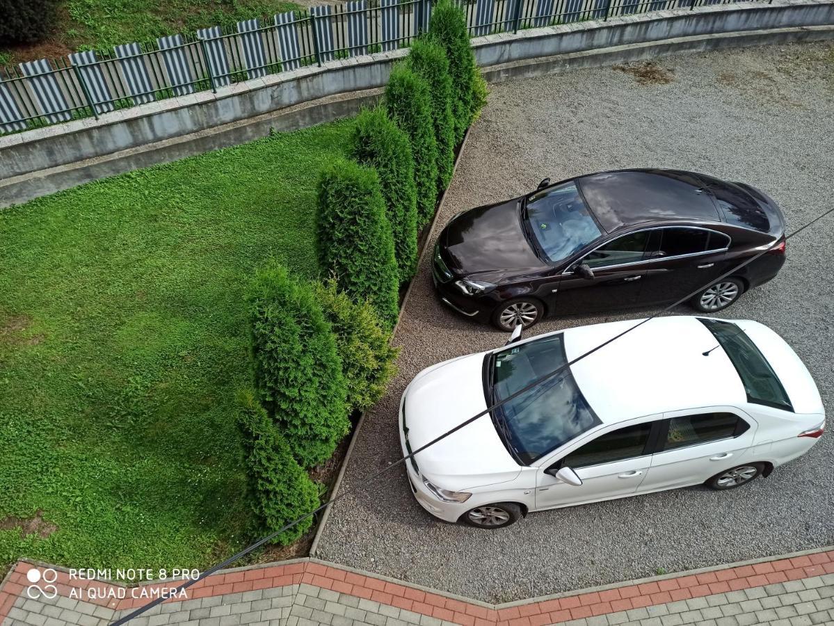 Bomba Ubytko Appartement Snina Buitenkant foto