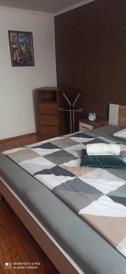 Bomba Ubytko Appartement Snina Buitenkant foto
